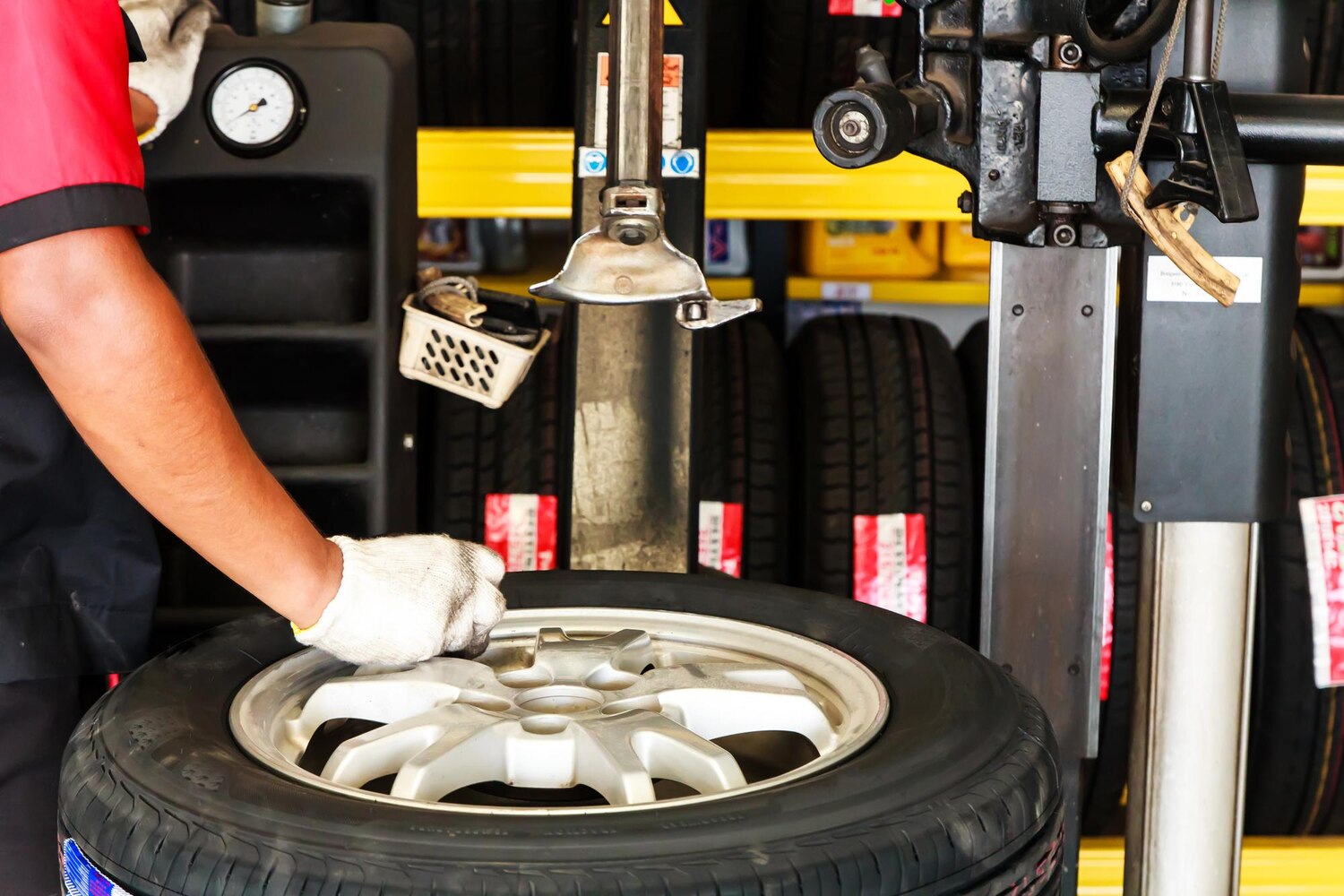 Výmena a vyvažovanie pneumatík, pneumatiky, autoservis, výmena, kolesa